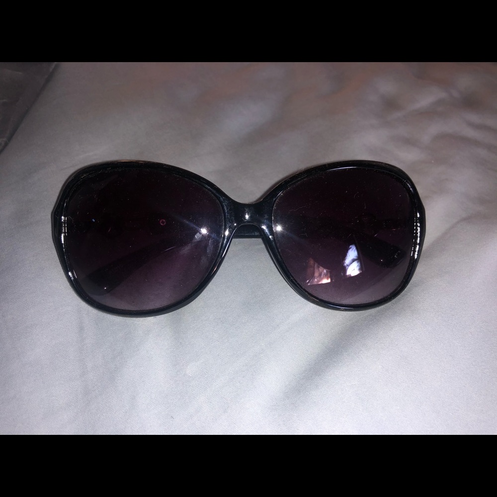 Black sunglasses